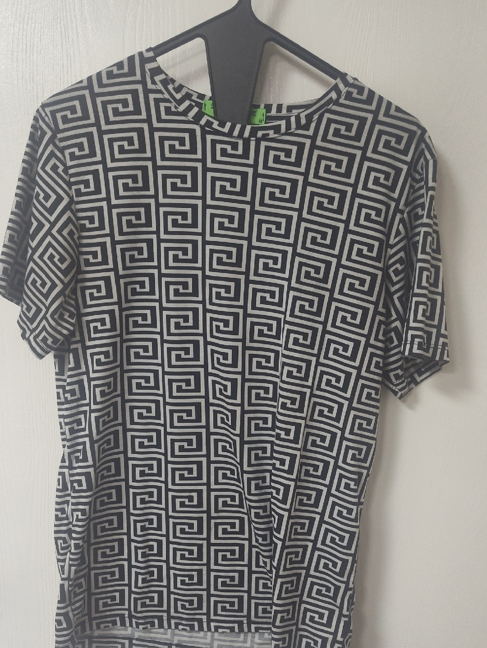 Men's Black & White Geometric Short Sleeve Tee - Classic Crew